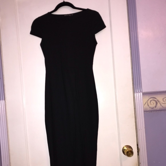 Ribbed Black Extreme Split Cap Sleeve Midi - Picture 4 of 6